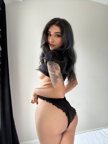 Full leaked Saira rose private photo