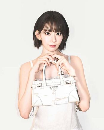 Full leaked Sakura miyawaki page private photo