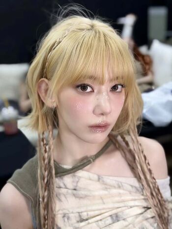 Full leaked Sakura miyawaki private photo