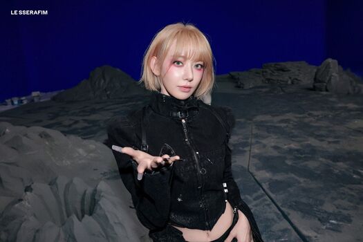 Full leaked Sakura miyawaki private photo