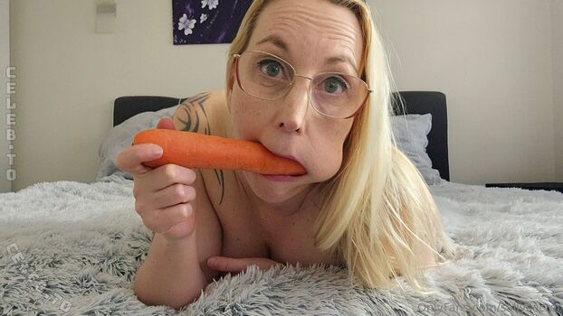 Full leaked Sally secret private photo