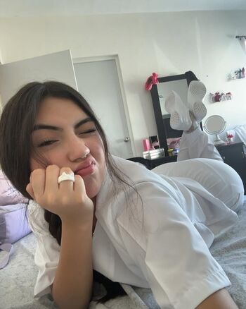 Salma Flores