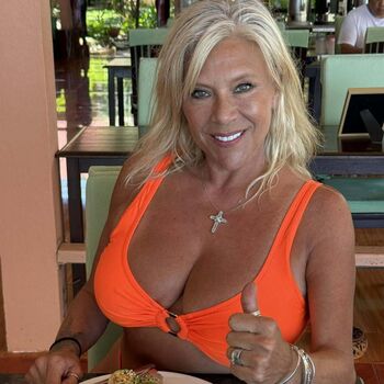 Samantha Fox