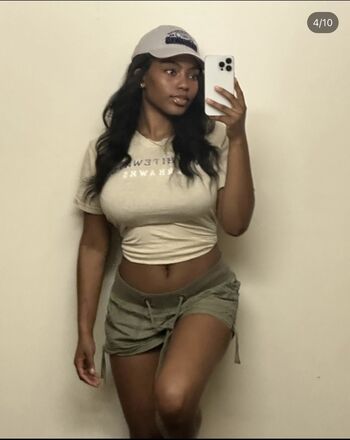 Samantha Marie