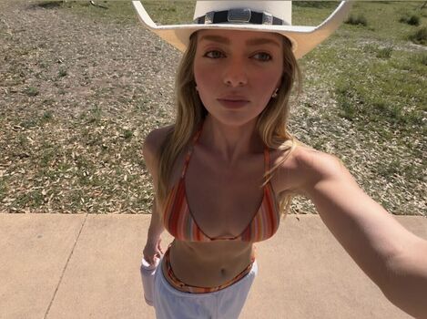 Samantha Riehl