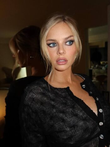 Full leaked Samara weaving page private photo