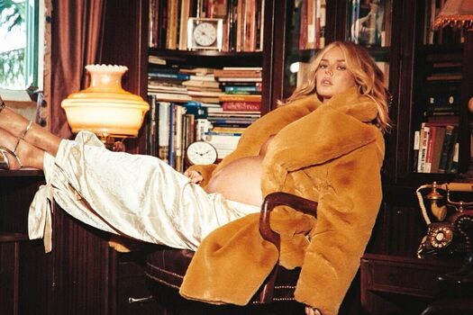 Full leaked Samara weaving page private photo