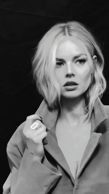 Full leaked Samara weaving private photo