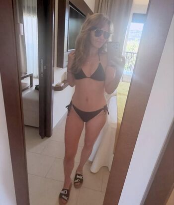 Samia Ghadie