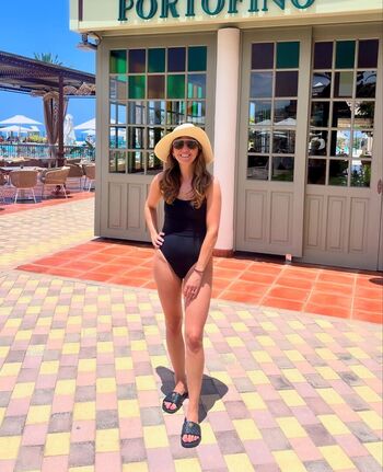 Full leaked Samia longchambon private photo