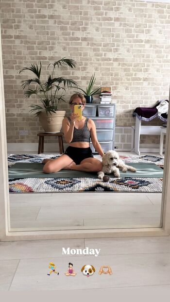 Full leaked Samia longchambon private photo