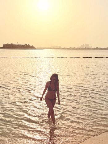 Full leaked Samia longchambon private photo