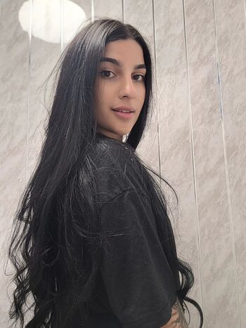 Full leaked Samira private photo