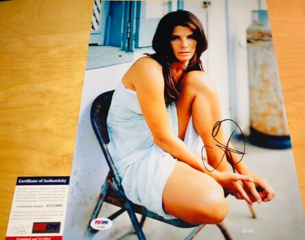 Full leaked Sandrabullock private photo