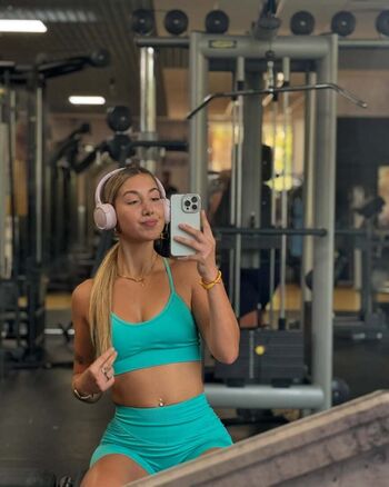 Full leaked Sandractive page private photo