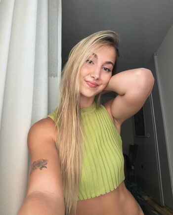 Full leaked Sandractive page private photo