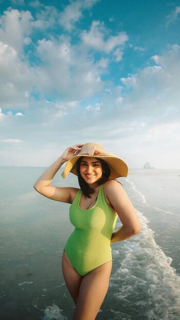 Full leaked Saniya iyappan private photo