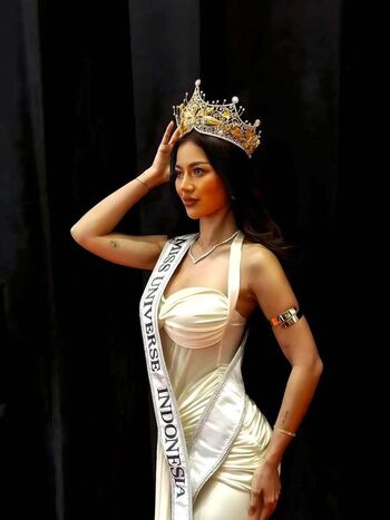 Full leaked Sanly liu private photo