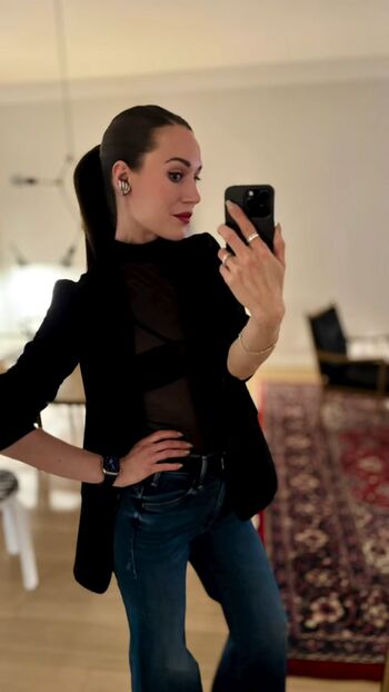 Full leaked Sanna marin page private photo