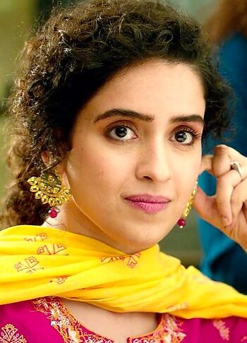 Full leaked Sanya malhotra private photo