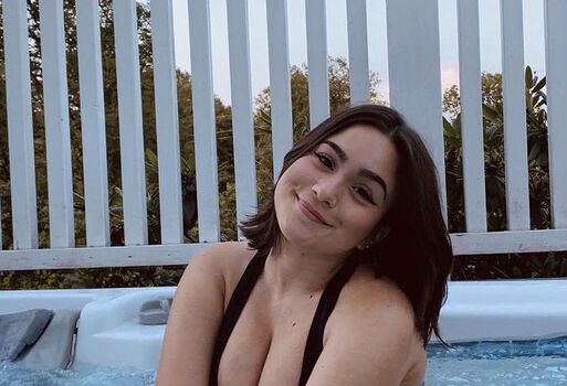 Full leaked Sara b private photo