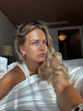 Full leaked Sara crumbleleg private photo