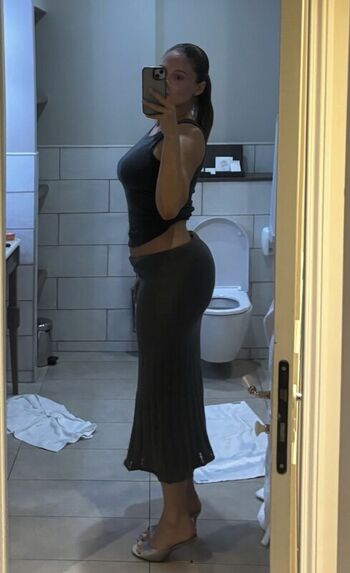 Full leaked Sara frost private photo