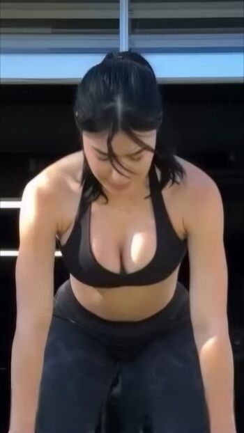 Full leaked Sara hesri private photo