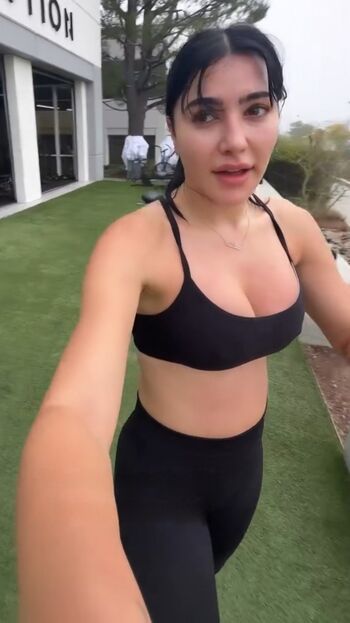 Full leaked Sara hesri private photo
