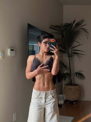 Full leaked Sara saffari page private photo