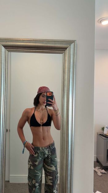 Full leaked Sara saffari private photo