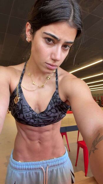 Full leaked Sara saffari private photo