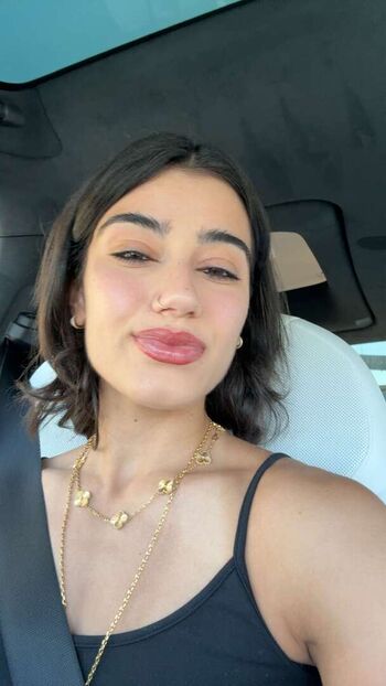 Full leaked Sara saffari private photo