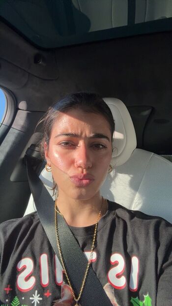 Full leaked Sara saffari private photo