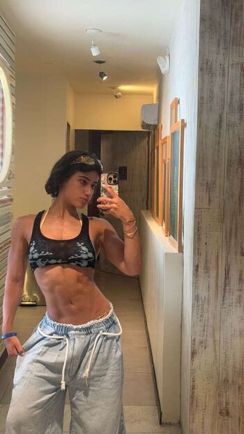Full leaked Sara saffari page private photo
