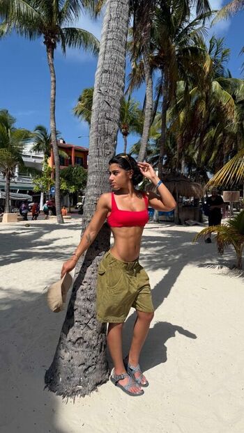 Full leaked Sara saffari private photo