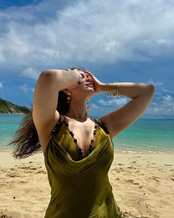 Full leaked Sara tendulkar private photo