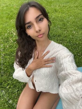 Full leaked Sara wolf private photo