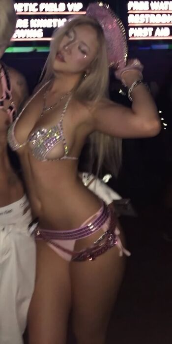 Full leaked Sarachaee private photo