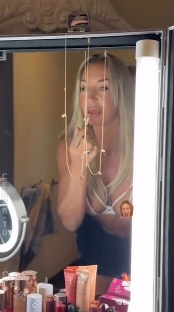 Full leaked Sarah connor private photo