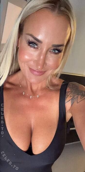 Full leaked Sarah connor private photo