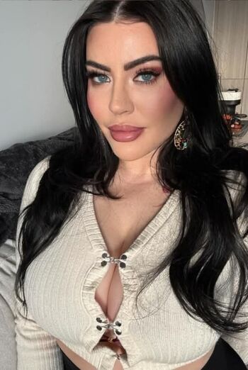 Full leaked Sarah davis model private photo