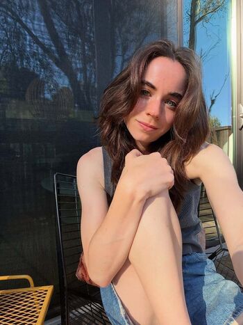 Full leaked Sarah desjardins private photo