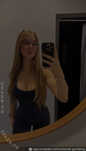 Full leaked Sarah gymblog private photo