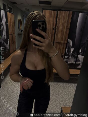 Full leaked Sarah gymblog private photo