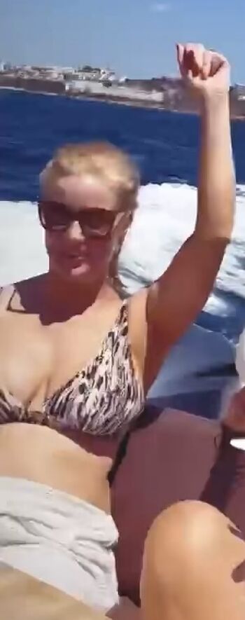 Full leaked Sarah jane mee private photo