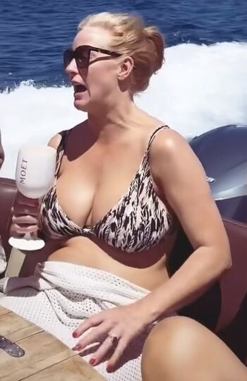 Full leaked Sarah jane mee private photo