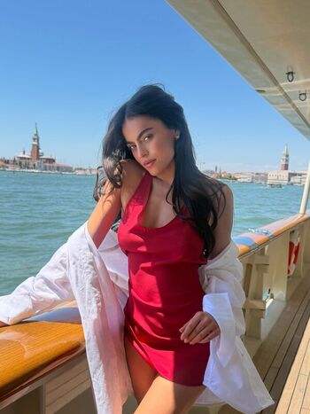 Full leaked Sarah jane nader private photo