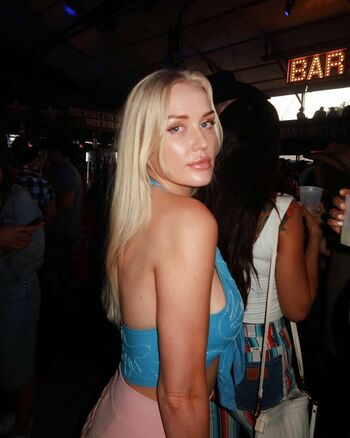 Full leaked Sarah lea private photo