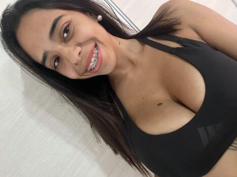 Full leaked Sarah lee private photo